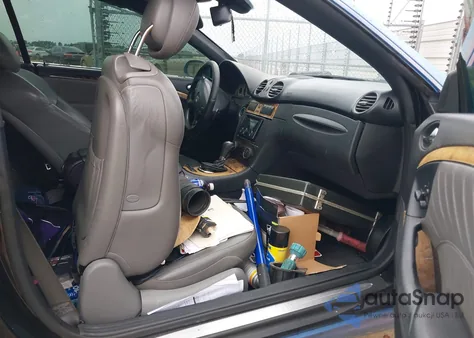 2007 Mercedes-Benz Clk 550 из США, поврежденный, VIN WDBTK72F97T078060